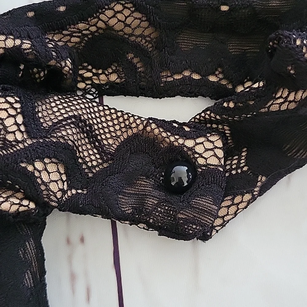 Desirea Catsuit - Picture 7 of 9